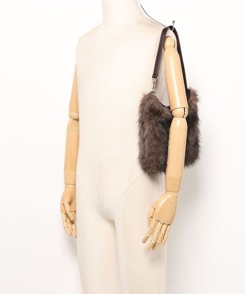 archives（アルシーヴ）の「ファーワンショルダーバッグ（ショルダーバッグ・レディース・モカ/アイボリー・FREE）」の7枚目の写真