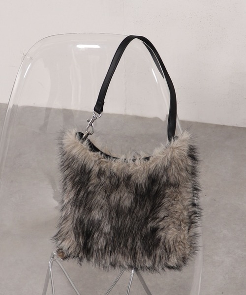 archives（アルシーヴ）の「ファーワンショルダーバッグ（ショルダーバッグ・レディース・モカ/アイボリー・FREE）」の12枚目の写真