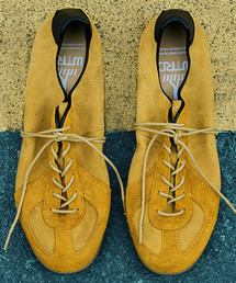 WETHEROAD（ウィーザロード）の「WTRD3123 Arthur Suede Washing German Army Sneakers Mustard（スニーカー）」