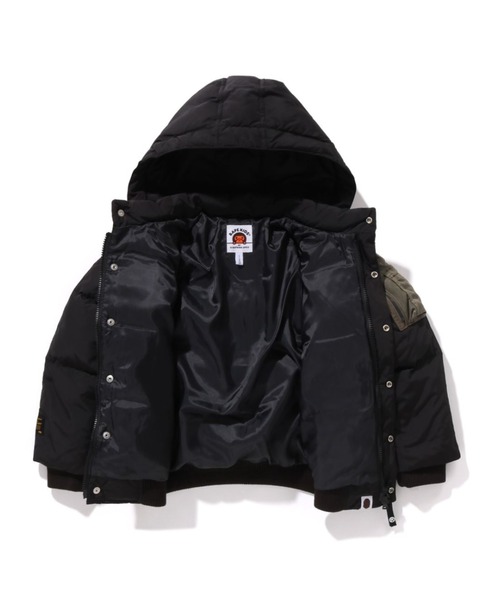 A BATHING APE(アベイシングエイプ)の「BAPE HOODIE DOWN JACKET(ダウンジャケット/コート・キッズ・グリーン/ブラック・140/110/100/120/130)」の3枚目の写真