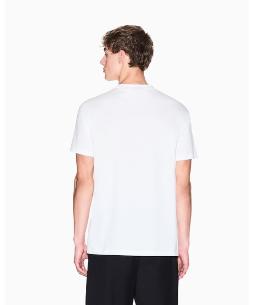 ARMANI EXCHANGE(アルマーニエクスチェンジ)の「【A|X アルマーニ エクスチェンジ】AXロゴ プリント 半袖クルーネックTシャツ/REGULAR(EC限定カラー含)(Tシャツ/カットソー・メンズ・オフホワイト/ブラック・MEDIUM/SMALL/X-SMALL/X-LARGE/XX-LARGE/LARGE)」の5枚目の写真