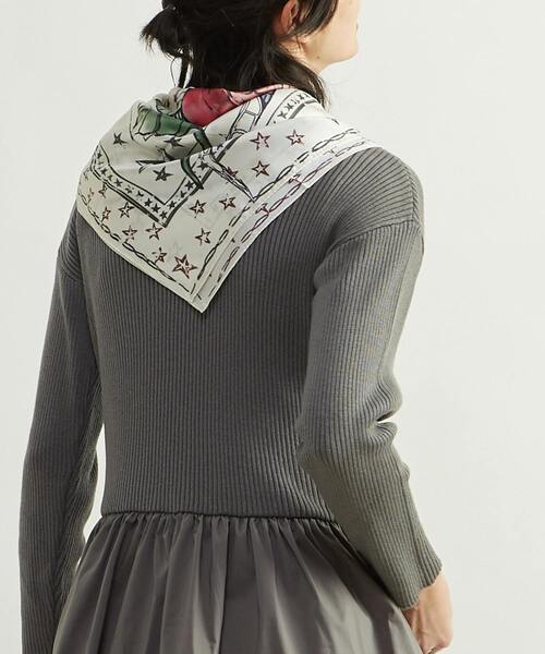 CONVERSE TOKYO（コンバーストウキョウ）の「SNAKE ＆ ROSE SILK SCARF（バンダナ/スカーフ・レディース・アイボリー/ネイビー・FREE）」の7枚目の写真