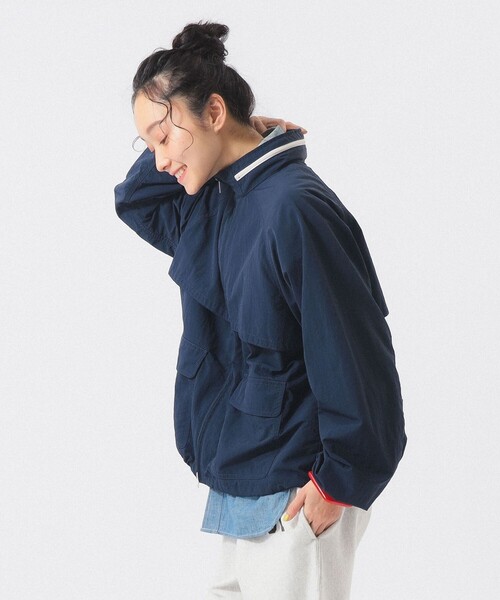 BEAMS BOY(ビームスボーイ)の「ナイロン パッカブル フード ジャケット(ブルゾン・レディース・レッド/ネイビー・1/2)」の17枚目の写真