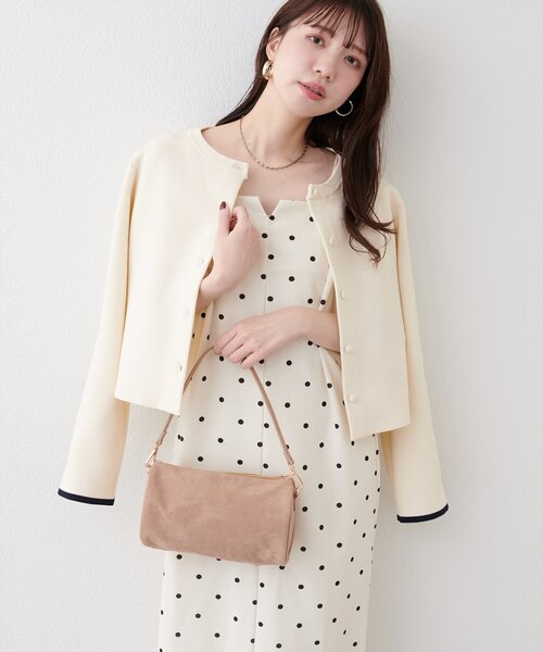 natural couture(ナチュラルクチュール)の「袖口配色ショート丈カーディガン(カーディガン/ボレロ・レディース・ブルー/アイボリー/ピンク/チャコールグレー/ブラック・FREE)」の2枚目の写真