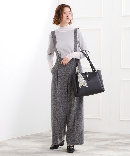 grove（グローブ）の「【人間工学/A4】タックベルトヒネリスカーフトート（トートバッグ・レディース・ブラック/アイボリー系4/ライトグレー・00）」の7枚目の写真