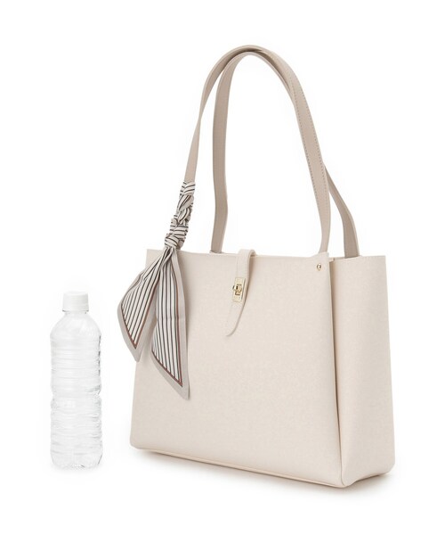 grove（グローブ）の「【人間工学/A4】タックベルトヒネリスカーフトート（トートバッグ・レディース・ブラック/アイボリー系4/ライトグレー・00）」の10枚目の写真