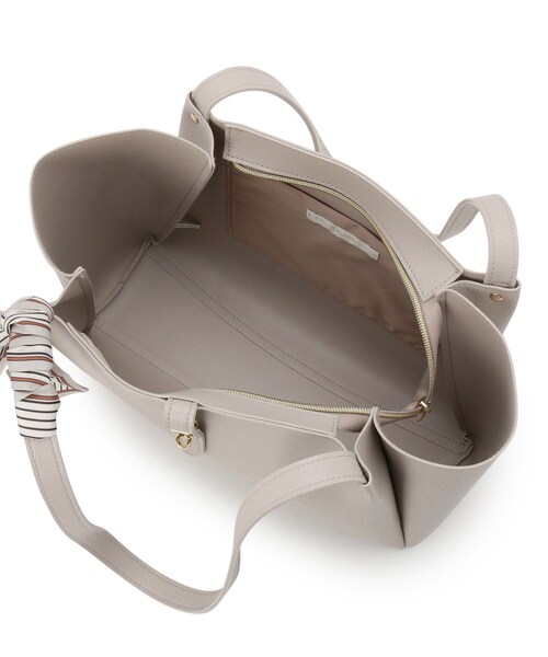 grove（グローブ）の「【人間工学/A4】タックベルトヒネリスカーフトート（トートバッグ・レディース・ブラック/アイボリー系4/ライトグレー・00）」の18枚目の写真