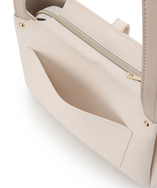 grove（グローブ）の「【人間工学/A4】タックベルトヒネリスカーフトート（トートバッグ・レディース・ブラック/アイボリー系4/ライトグレー・00）」の22枚目の写真