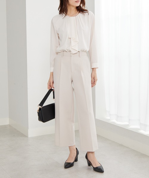 BELLUNA PLUS（ベルーナ）の「＜Ｃ／Ｓ＞センタータックワイドパンツ（その他パンツ・レディース・ネイビー/ベージュ・MEDIUM/LARGE/X-LARGE）」の5枚目の写真