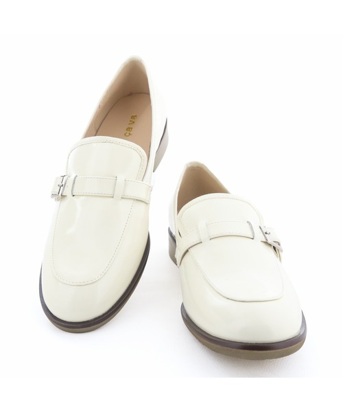 cava cava(サヴァサヴァ)の「ベルテッドモカシューズ 7420217(ローファー・レディース・ダークブラウン/アイボリー/ブラック・24cm/23.5cm/23cm/22.5cm/24.5cm)」の11枚目の写真