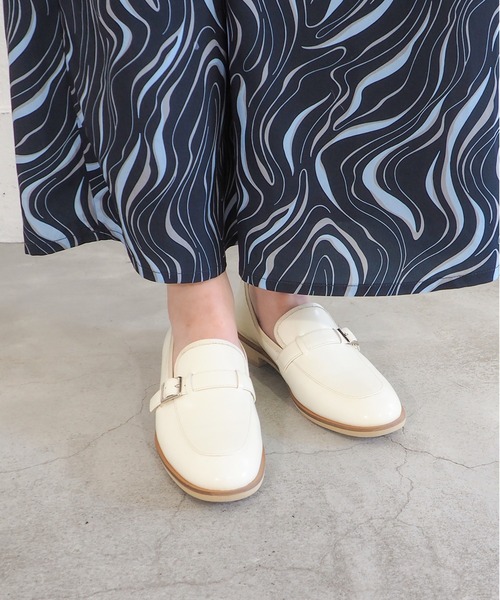 cava cava(サヴァサヴァ)の「ベルテッドモカシューズ 7420217(ローファー・レディース・ダークブラウン/アイボリー/ブラック・24cm/23.5cm/23cm/22.5cm/24.5cm)」の21枚目の写真