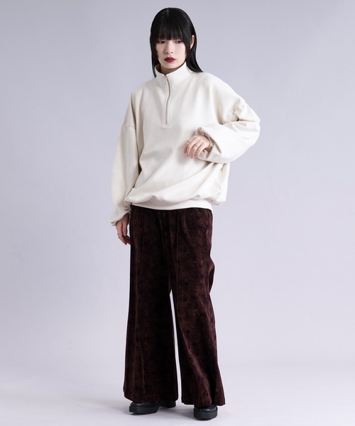 Ellno Loset(エルノロゼット)の「フェイクスエードボリュームハーフジップ(Tシャツ/カットソー・メンズ・アイボリー/チャコール・SMALL/MEDIUM/LARGE)」の10枚目の写真
