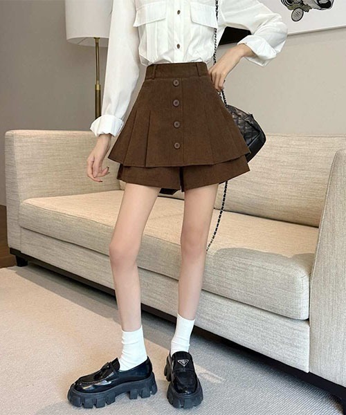 gossip!ロサンゼルス(ゴシップロサンゼルス)の「インナーパンツ仕様 コーデュロイプリーツミニ(その他パンツ・レディース・ブラウン/ブラック・M/S)」の11枚目の写真
