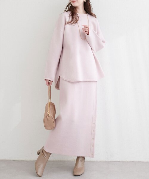 natural couture(ナチュラルクチュール)の「サイド釦スリットタイトニットスカート(スカート・レディース・イエロー/ピンク/チャコールグレー/オフホワイト・FREE)」の4枚目の写真