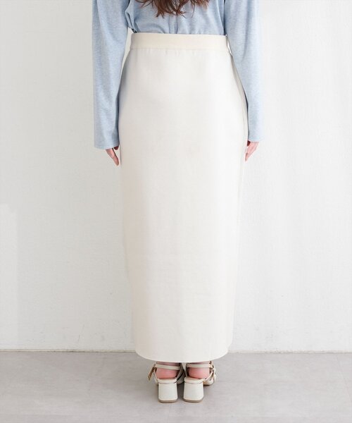 natural couture(ナチュラルクチュール)の「サイド釦スリットタイトニットスカート(スカート・レディース・イエロー/ピンク/チャコールグレー/オフホワイト・FREE)」の17枚目の写真