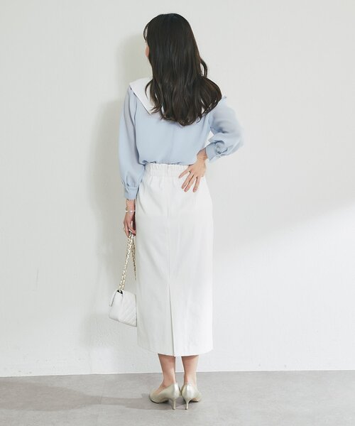 La boutique BonBon（ラブティックボンボン）の「【今すぐお届け！・小顔見え】アシメビッグカラーブラウス（シャツ/ブラウス・レディース・ホワイト/サックスブルー/ネイビー・FREE）」の5枚目の写真