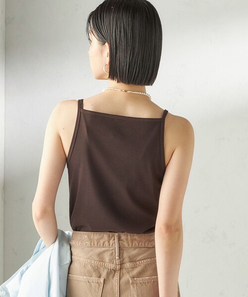 SHIPS(シップス)の「【SHIPS別注】GGG:〈手洗い可能〉スクエアネック リブ タンクトップ(キャミソール・レディース・レッド/ブラウン/ネイビー/ベージュ・ONE SIZE)」の5枚目の写真