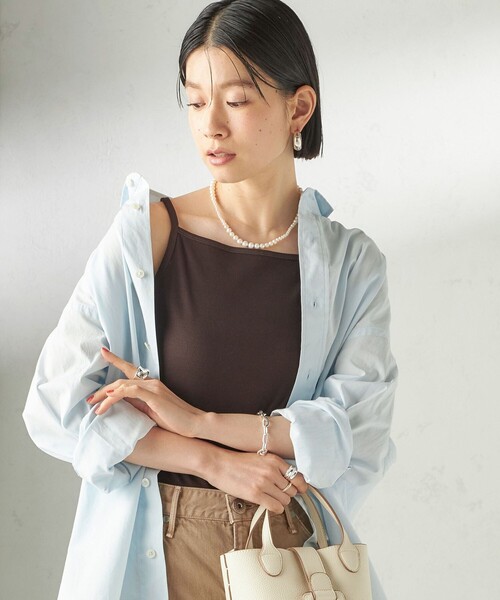 SHIPS(シップス)の「【SHIPS別注】GGG:〈手洗い可能〉スクエアネック リブ タンクトップ(キャミソール・レディース・レッド/ブラウン/ネイビー/ベージュ・ONE SIZE)」の9枚目の写真