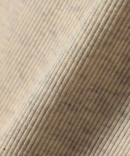 SHIPS(シップス)の「【SHIPS別注】GGG:〈手洗い可能〉スクエアネック リブ タンクトップ(キャミソール・レディース・レッド/ブラウン/ネイビー/ベージュ・ONE SIZE)」の17枚目の写真