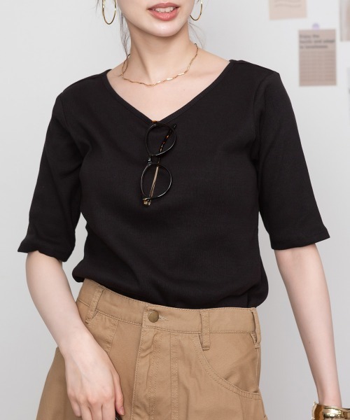 aity(アイティ)の「M-4L Vネック5分袖コットンリブT 夏服(Tシャツ/カットソー・レディース・ブラック/ベージュ/オフホワイト・4L/3L/LL/L/M)」の3枚目の写真