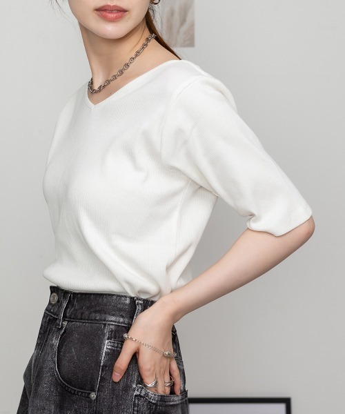aity(アイティ)の「M-4L Vネック5分袖コットンリブT 夏服(Tシャツ/カットソー・レディース・ブラック/ベージュ/オフホワイト・4L/3L/LL/L/M)」の5枚目の写真