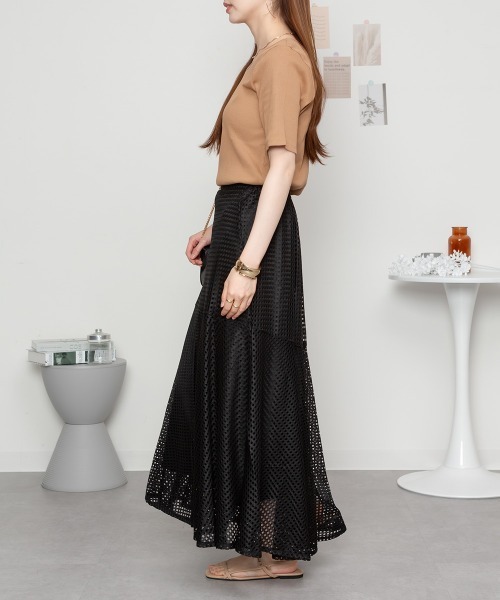 aity(アイティ)の「M-4L Vネック5分袖コットンリブT 夏服(Tシャツ/カットソー・レディース・ブラック/ベージュ/オフホワイト・4L/3L/LL/L/M)」の20枚目の写真