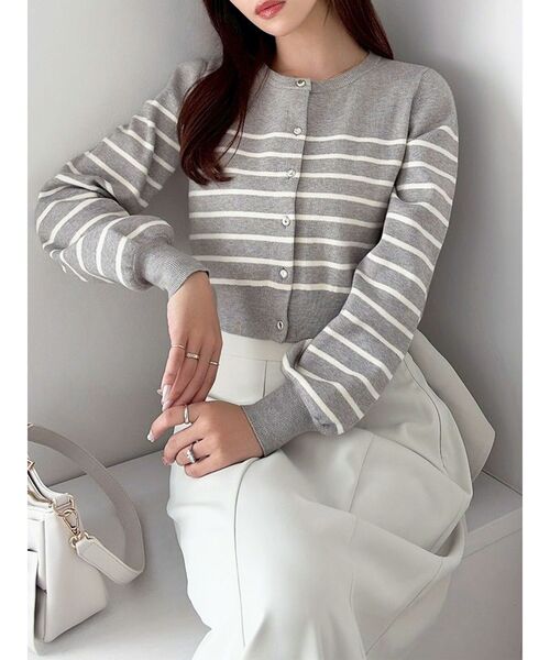 RESEXXY（リゼクシー）の「クルーネックニットカーディガン（カーディガン/ボレロ・レディース・ブラック/アイボリー/ライトグレー/レッド/ピンク・FREE）」の3枚目の写真