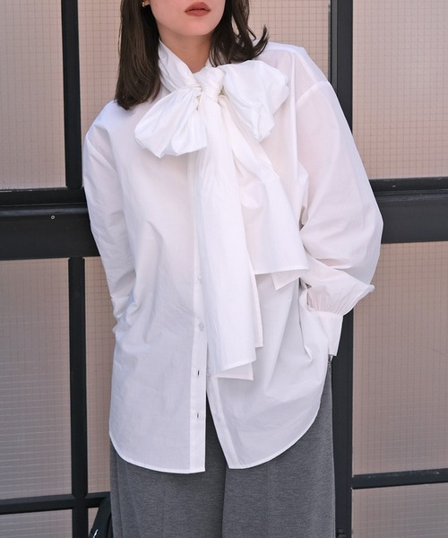 AKTE（アクテ）の「ボウタイブラウス（シャツ/ブラウス・レディース・ライトブルー/ホワイト・FREE）」の2枚目の写真