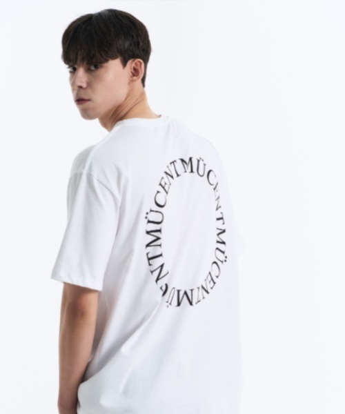 MUCENT(ムセント)の「◇MUCENT◇ブランド直輸入正規品/MUCENT SIGNATURE BACK LOGO LOOSE FIT T シグネチャーバックラウンド円形ロゴ半袖Tシャツ(Tシャツ/カットソー・レディース・ホワイト・L/M)」の3枚目の写真