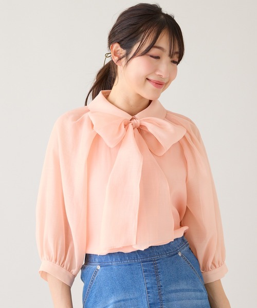 Rose Tiara(ローズティアラ)の「リボンタイボリューム袖ブラウス(シャツ/ブラウス・レディース・ブラック/オレンジ/バイオレット/オフホワイト・46/42/38)」の4枚目の写真