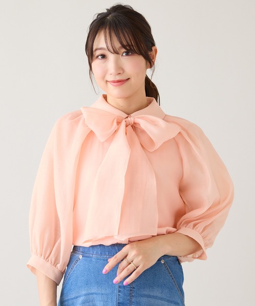 Rose Tiara(ローズティアラ)の「リボンタイボリューム袖ブラウス(シャツ/ブラウス・レディース・ブラック/オレンジ/バイオレット/オフホワイト・46/42/38)」の5枚目の写真