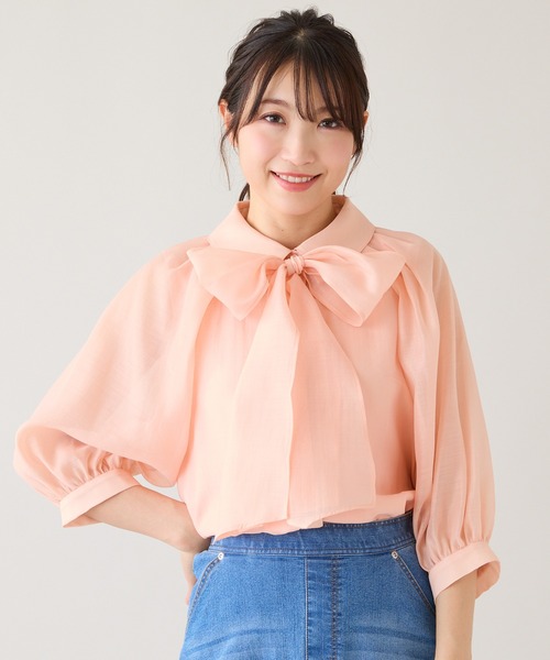 Rose Tiara(ローズティアラ)の「リボンタイボリューム袖ブラウス(シャツ/ブラウス・レディース・ブラック/オレンジ/バイオレット/オフホワイト・46/42/38)」の6枚目の写真