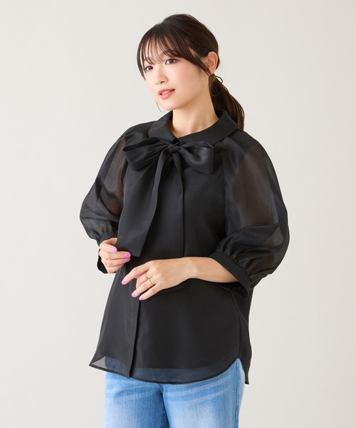 Rose Tiara(ローズティアラ)の「リボンタイボリューム袖ブラウス(シャツ/ブラウス・レディース・ブラック/オレンジ/バイオレット/オフホワイト・46/42/38)」の11枚目の写真