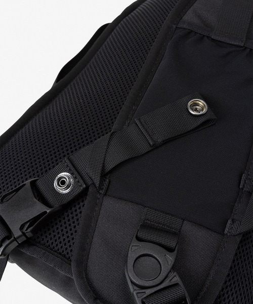 THE NORTH FACE(ザノースフェイス)の「【THE NORTH FACE/ザ ノースフェイス】リープスリング(ボディバッグ/ウエストポーチ・メンズ・ブラック/レッド/ホワイト・FREE)」の10枚目の写真