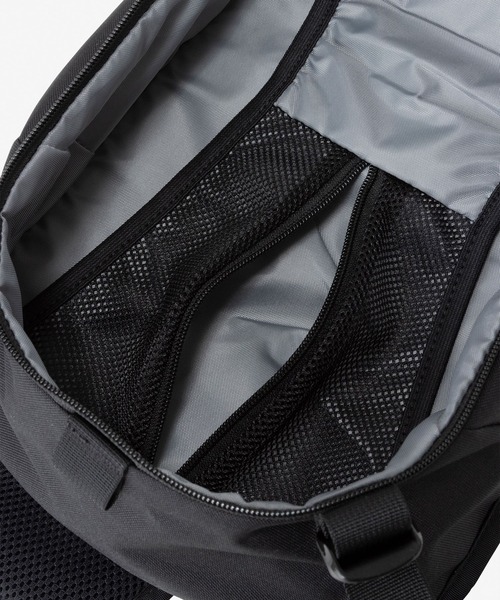 THE NORTH FACE(ザノースフェイス)の「【THE NORTH FACE/ザ ノースフェイス】リープスリング(ボディバッグ/ウエストポーチ・メンズ・ブラック/レッド/ホワイト・FREE)」の14枚目の写真