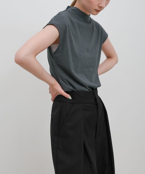 select MOCA（セレクトモカ）の「プチハイフレンチスリーブトップス（Tシャツ/カットソー・レディース・チャコールグレー/ブラック/アイボリー・FREE）」の13枚目の写真