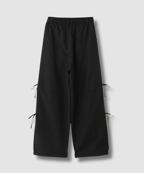 RICH MIX(リッチミックス)の「RICHMIX スリットリボン ロゴ刺繍 カーゴパンツ(カーゴパンツ・キッズ・ブラック・160cm/150cm/140cm/130cm)」の2枚目の写真
