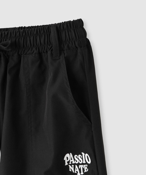 RICH MIX(リッチミックス)の「RICHMIX スリットリボン ロゴ刺繍 カーゴパンツ(カーゴパンツ・キッズ・ブラック・160cm/150cm/140cm/130cm)」の5枚目の写真