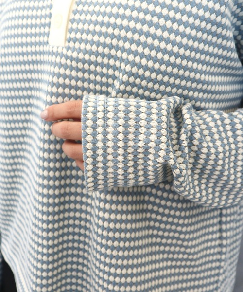 CECIL McBEE（セシルマクビー）の「ハニカム柄カットジャガードポロ襟プルオーバー（ニット/セーター・レディース・ブラック/ブルー/ライトグレー・MEDIUM/LARGE）」の19枚目の写真