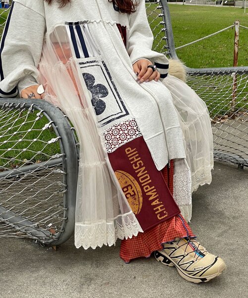 CIAOPANIC(チャオパニック)の「【ゆなまる企画】【HELLO.SANFRANCISCO/ハローサンフランシスコ】リメイクパーカーワンピース(ワンピース・レディース・オフホワイト/チャコールグレー・ONE SIZE)」の7枚目の写真