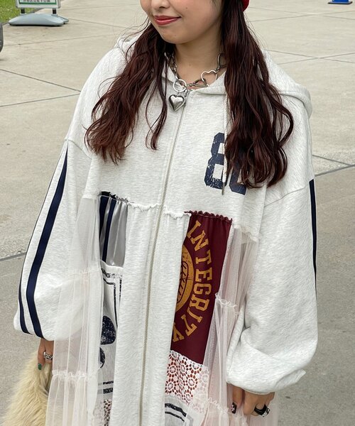 CIAOPANIC(チャオパニック)の「【ゆなまる企画】【HELLO.SANFRANCISCO/ハローサンフランシスコ】リメイクパーカーワンピース(ワンピース・レディース・オフホワイト/チャコールグレー・ONE SIZE)」の9枚目の写真