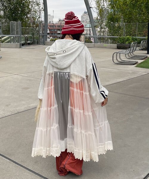 CIAOPANIC(チャオパニック)の「【ゆなまる企画】【HELLO.SANFRANCISCO/ハローサンフランシスコ】リメイクパーカーワンピース(ワンピース・レディース・オフホワイト/チャコールグレー・ONE SIZE)」の14枚目の写真