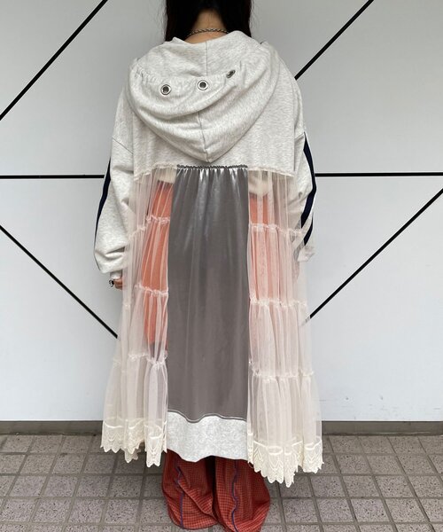 CIAOPANIC(チャオパニック)の「【ゆなまる企画】【HELLO.SANFRANCISCO/ハローサンフランシスコ】リメイクパーカーワンピース(ワンピース・レディース・オフホワイト/チャコールグレー・ONE SIZE)」の17枚目の写真