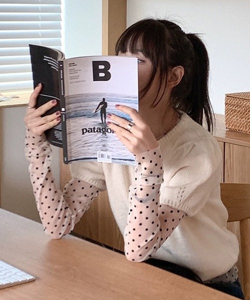 WEGO（ウィゴー）の「ドット柄シアータイトブラウス（その他トップス・レディース・アイボリー/ブラック・SMALL/MEDIUM）」の5枚目の写真