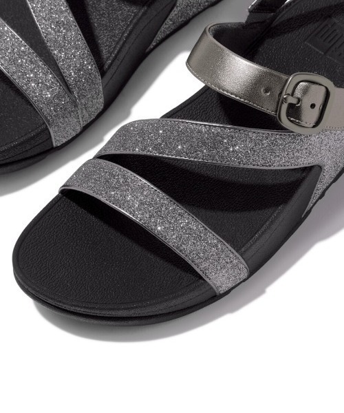 fitflop（フィットフロップ）の「SKINNY II GLITTERDUST Z-STRAP SANDALS / SKINNY II グリッターダスト Zストラップ サンダル（サンダル・レディース・ブラック×シルバー/ダークネイビー・US6/US7/US8/US5）」の6枚目の写真