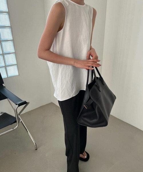 meJane（ミージェーン）の「バックシャンデザイン ノースリーブトップス（タンクトップ・レディース・グレイッシュベージュ/ブラック/ホワイト・FREE）」の6枚目の写真