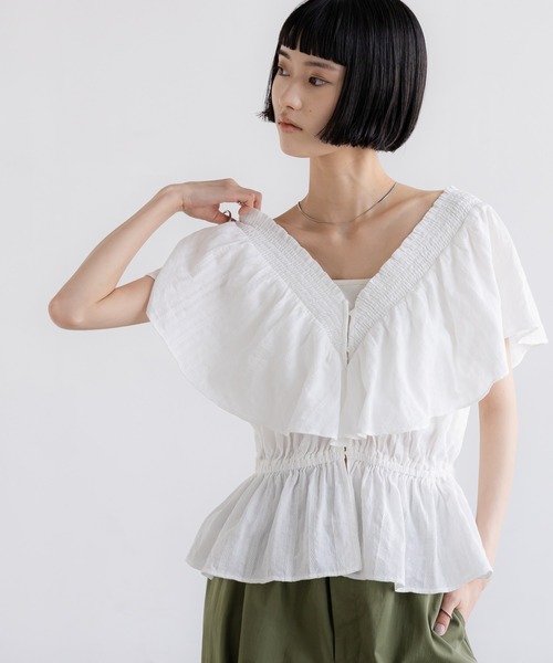 LOWRYS FARM（ローリーズファーム）の「２ＷＡＹレースフリルブラウス 668391（シャツ/ブラウス・レディース・ホワイト/ブラック/ベージュ・FREE）」の2枚目の写真