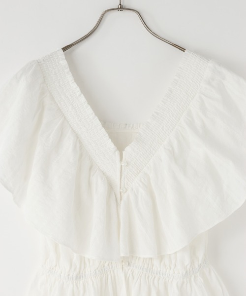 LOWRYS FARM（ローリーズファーム）の「２ＷＡＹレースフリルブラウス 668391（シャツ/ブラウス・レディース・ホワイト/ブラック/ベージュ・FREE）」の4枚目の写真