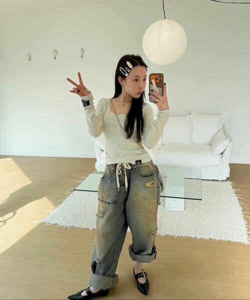 THE MYSTERIOUS HOTEL（ザミステリアスホテル）の「SHIRRING 88 BUTTON SLEEVE [IVORY]（Tシャツ/カットソー・レディース・その他・FREE）」の2枚目の写真
