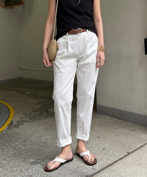 LBC(エルビーシー)の「【美脚効果抜群】さらひやジップレステーパードパンツ(その他パンツ・レディース・ネイビー/ライトブルー/ホワイト/ブラック/カーキ・M/S/L)」の1枚目の写真